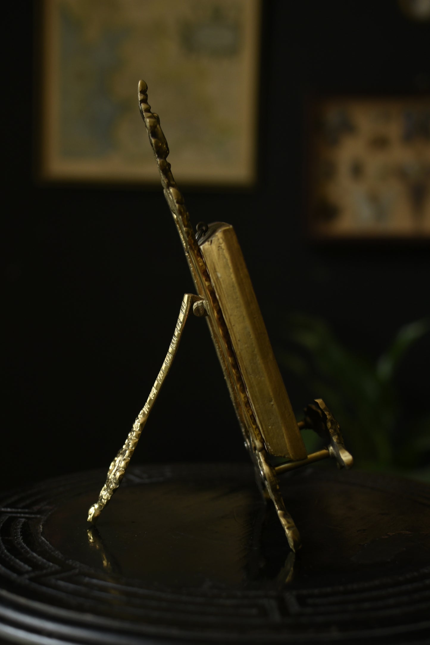 Antique Style Brass 9” Easel