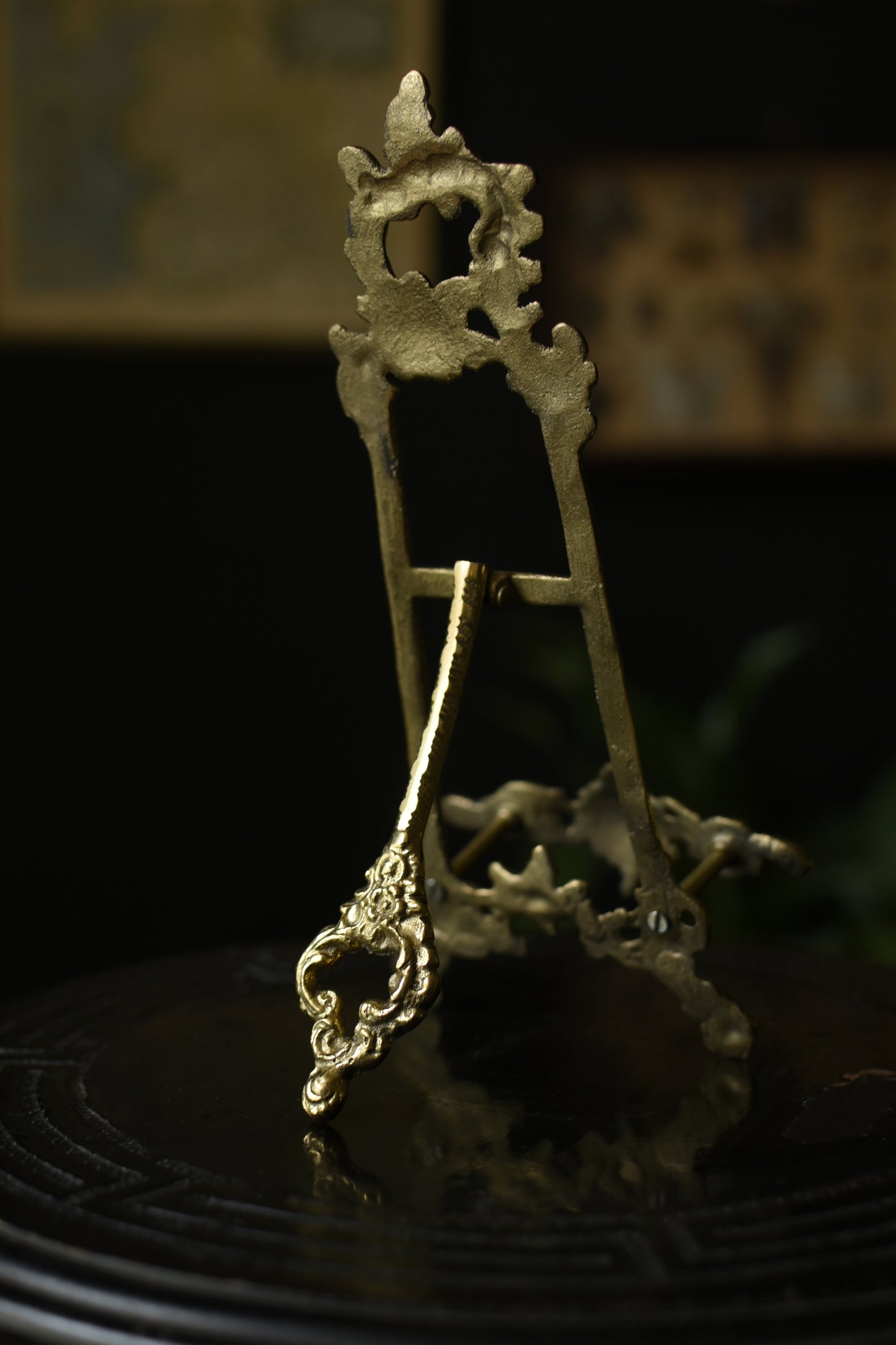 Antique Style Brass 9” Easel