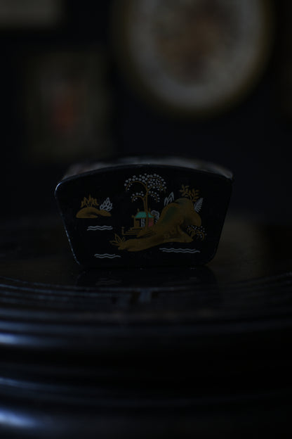 Laquered Chinosorie Trinket Box